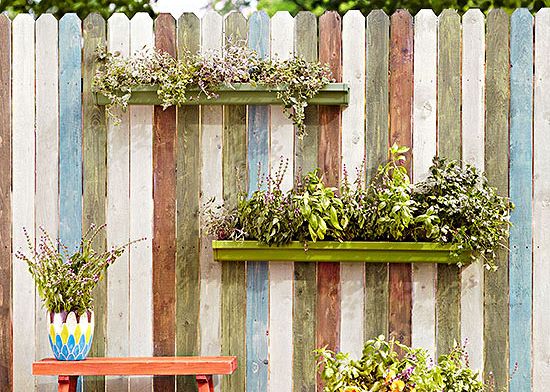 7 Fun Decor Ideas to Liven Up Your Fence